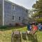 Beautiful Home Close to Ponds and Beach