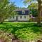 Stunning Home with Wet Bar Dog Welcome!