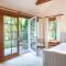 Pristine waterfront oasis plus game room jacuzzi and home office - أورليانز Pristine waterfront oasis plus game room jacuzzi and home office - أورليانز