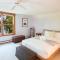 Pristine waterfront oasis plus game room jacuzzi and home office