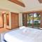 Pristine waterfront oasis plus game room jacuzzi and home office - أورليانز Pristine waterfront oasis plus game room jacuzzi and home office - أورليانز