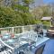 Spacious Beach House 6 Min Walk to Beach