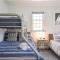Spacious Beach House 6 Min Walk to Beach