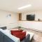 Stylish Home Dog Friendly Close to Beach