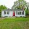 Stylish Home Dog Friendly Close to Beach