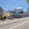 A Contemporary Gem w Cape Character Dog Friendly