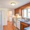 Sleeps 8 Minutes to Nauset Beach