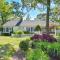 Sunroom Spacious Deck 8 Mins to Mayflower Beach