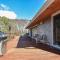 Waterfront home with Hot Tub Firepit and Game Room - إيستهام