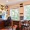 Waterfront home with Hot Tub Firepit and Game Room - إيستهام