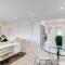 Sojourn on Duke NEW 3 BR in Alexandria - الإسكندرية