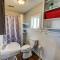*H* NEW! Downtown Cottage Newly Renovated! *
