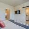 4BR Urban Rooftop Patio with Views