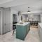 Cromer Coastal 6-Bed House l Near Beach, Parking & Garden
