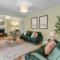 Cromer Coastal 6-Bed House l Near Beach, Parking & Garden