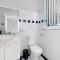 KozyGuru Cronulla 1 Bed Apt next to Beach