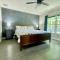San Sebastiáns Hideaway - Modern with Group Friendly Amenities just minutes from Downtown and St Augustine Beach
