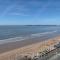 Splendide vue mer et en front de plage!