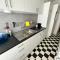 Spacious 2 Bedroom App in the Center with Balcony