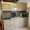 HOLIDAYLAND 431 VILLA T2 MEZZANINE CLIM 8 couchages climatisé NARBONNE PLAGE