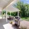 Eco-Chic Lake Somerville Area Farmhouse w/ Porch