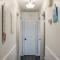 Beachside Bliss - Breakfast, Walk to Schooners, Sleeps 15, Fenced Privacy