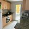 Beautiful 3 bed, 2 bath modern apartment
