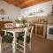 Julias Holiday House