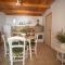 Julias Holiday House