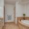 Coral Springs A8 3 Bedrooms BBQ Grill, Cable TV, 2 Private Fireplaces, Soaker Bathtub Resort Pool