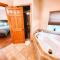 Pet Friendly Mtn Cabin on 40 Acres 2 King Beds - Leadville