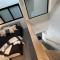 Apt with Aircon & Loft Bedroom Great Location - Devonport