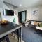 Well located Apt with Loft Bedroom & Aircon - Devonport