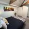 Well located Apt with Loft Bedroom & Aircon - Devonport