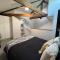 Well located Apt with Loft Bedroom & Aircon - Devonport