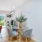 1 Bedroom Gem with Aircon Stroll to Beach