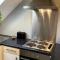 Studio one bedroom En-Suite with Kitchenette - Easthampstead