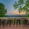 Views For Miles HotTub-PoolTable FirePit Remodeled - Swiss