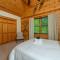 Views For Miles HotTub-PoolTable FirePit Remodeled - Swiss