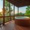 Views For Miles HotTub-PoolTable FirePit Remodeled - Swiss