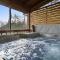 Mountain Views Hot Tub FirePit Close to town