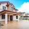 SwimmingPool-Villa-Seremban-Spacious-up to 22paxs 舒适宽敞泳池别墅