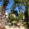 Trulli Clematis B&B mit Pool