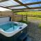 Forest View Cottage - Private Hot Tub - Ballynameen