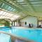 Gite Piscine et Jacuzzi intérieurs - Cherveix-Cubas