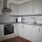 Sleek 2 bed with balcony in Brentwood - Brentwood