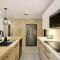 Designer Home w Pool & Firepit - 7 min to Brickell - Miami