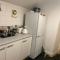 Incredibly spacious King size Room with full Main Floor of the Flat! - 牛津