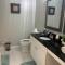 Luxury Pool with King beds Near Shops and Dining - Мемфис