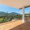 Large 5-Bed Villa, mountain and beach, at 30' from Barcelona - Vallromanes